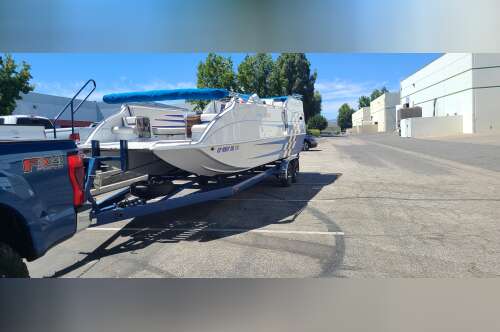 1999 Advantage Boats Party Cat in canyon country CA