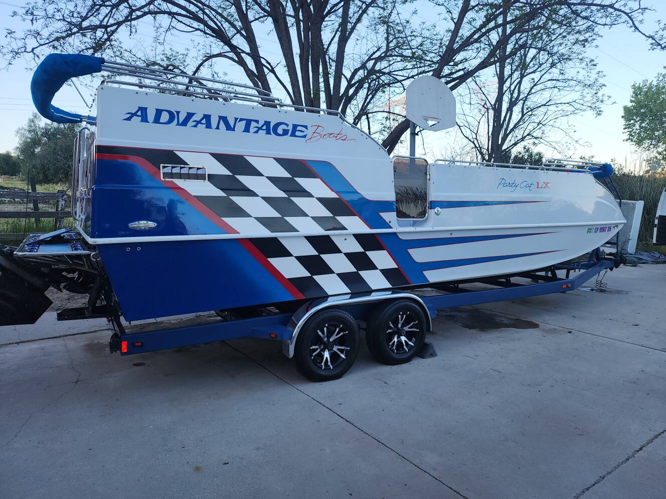 A photo of this 1999 Advantage Boats Party Cat