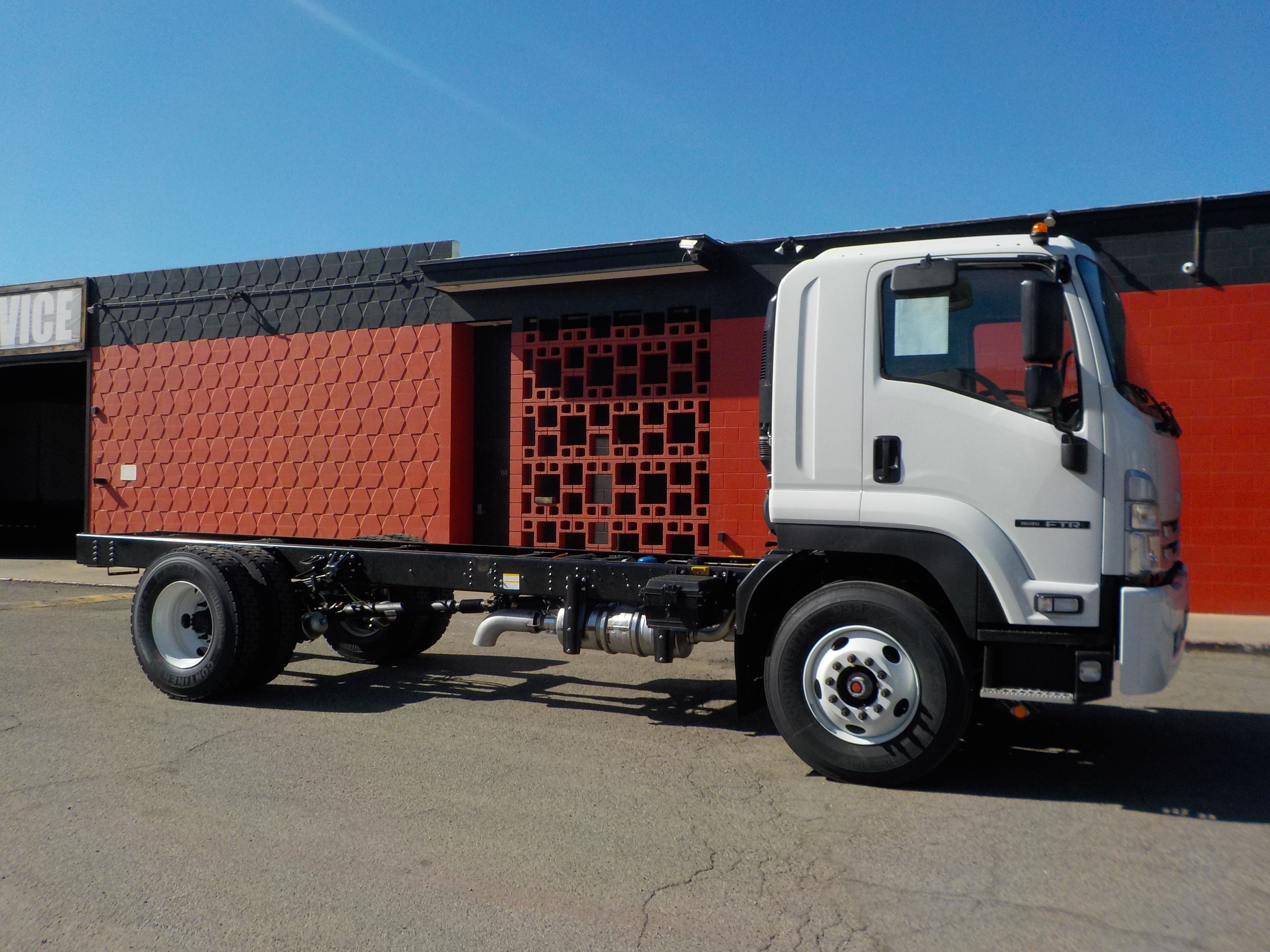2026 ISUZU FTR in Corona, CA