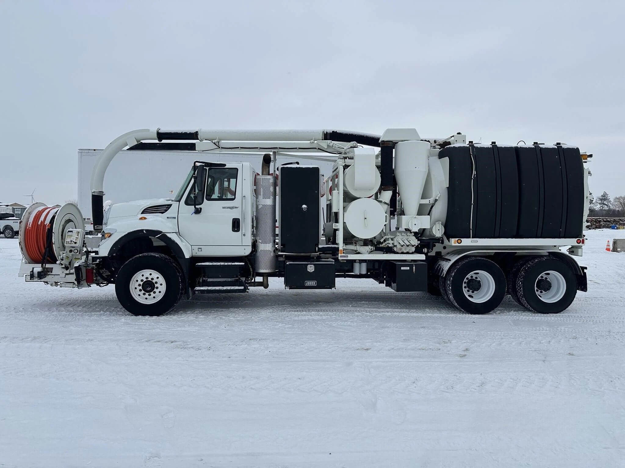 2013 INTERNATIONAL WORKSTAR 7500 in Crestwood, IL