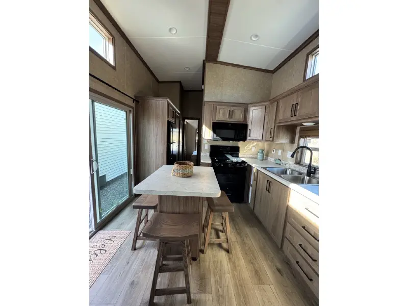 2026 KROPF LAKESIDE 8180WD