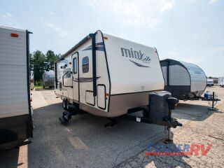 2015 FOREST RIVER ROCKWOOD MINI LITE 2504S