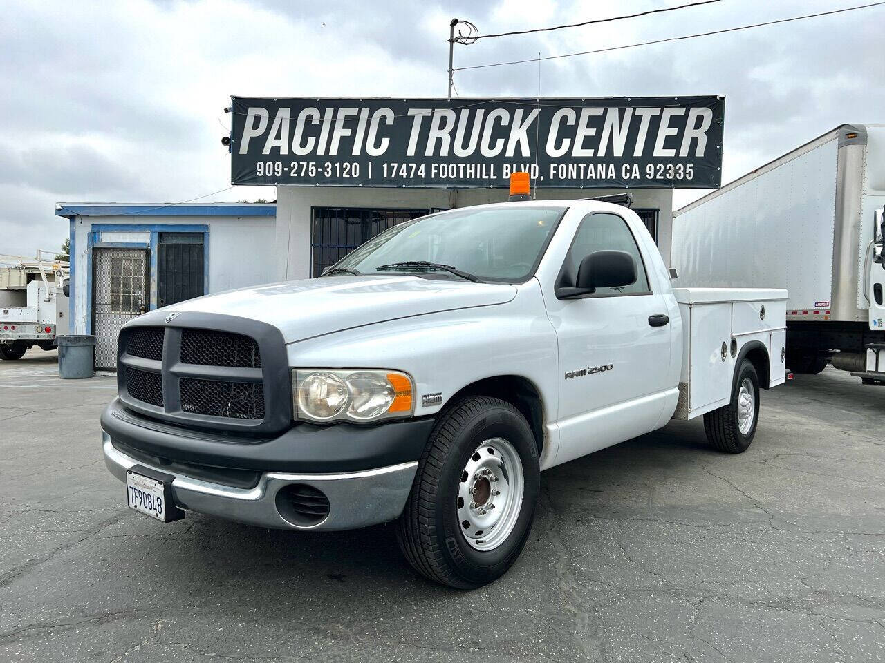 2004 DODGE RAM 2500 in Fontana, CA