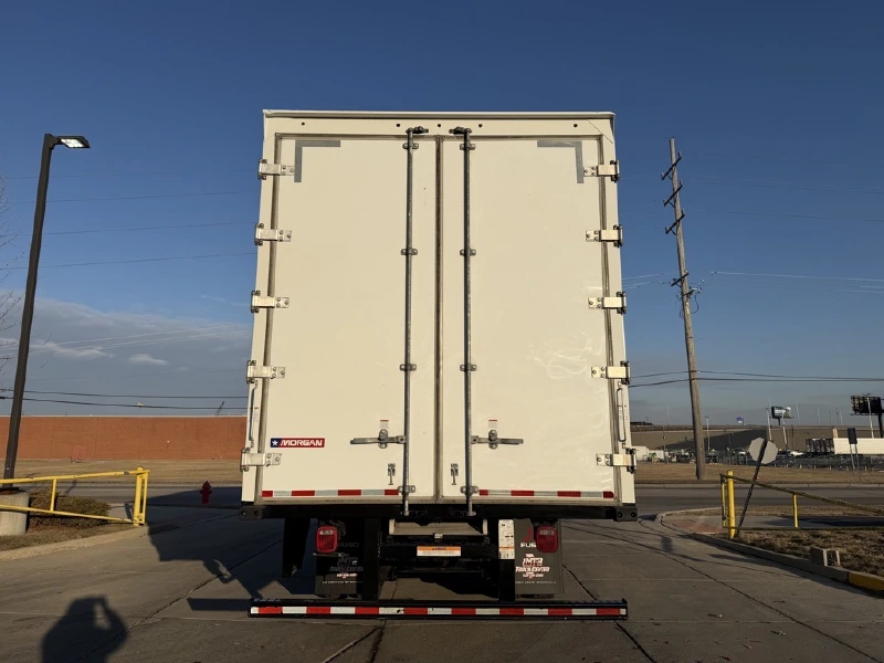 2022 KENWORTH T270