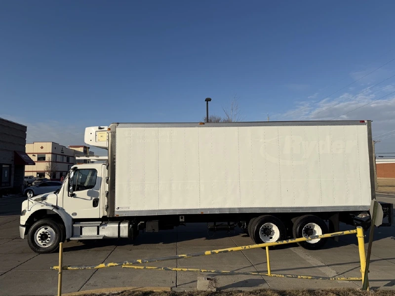 2015 FREIGHTLINER BUSINESS CLASS M2 106