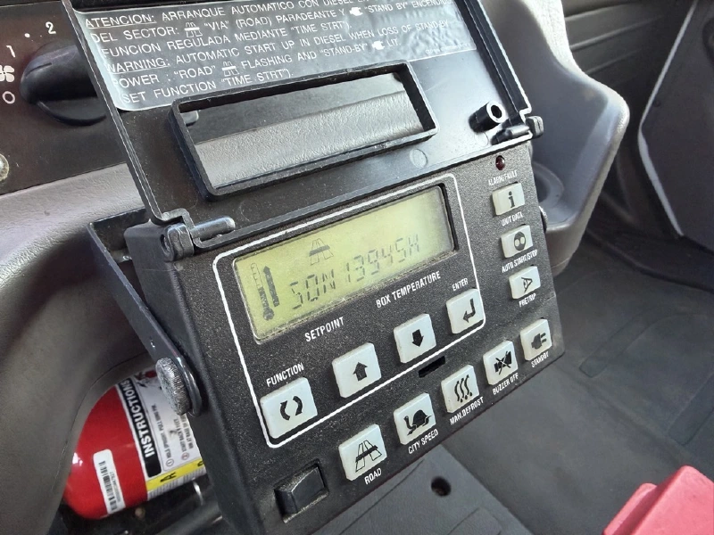 2015 FREIGHTLINER BUSINESS CLASS M2 106