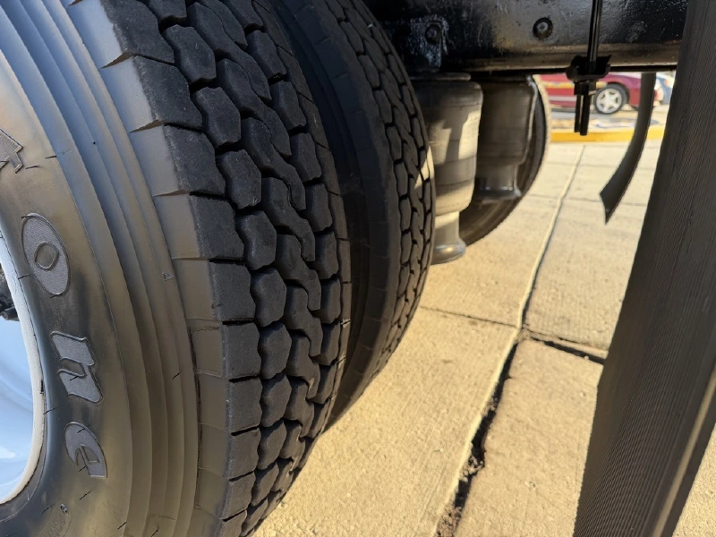 2015 FREIGHTLINER BUSINESS CLASS M2 106