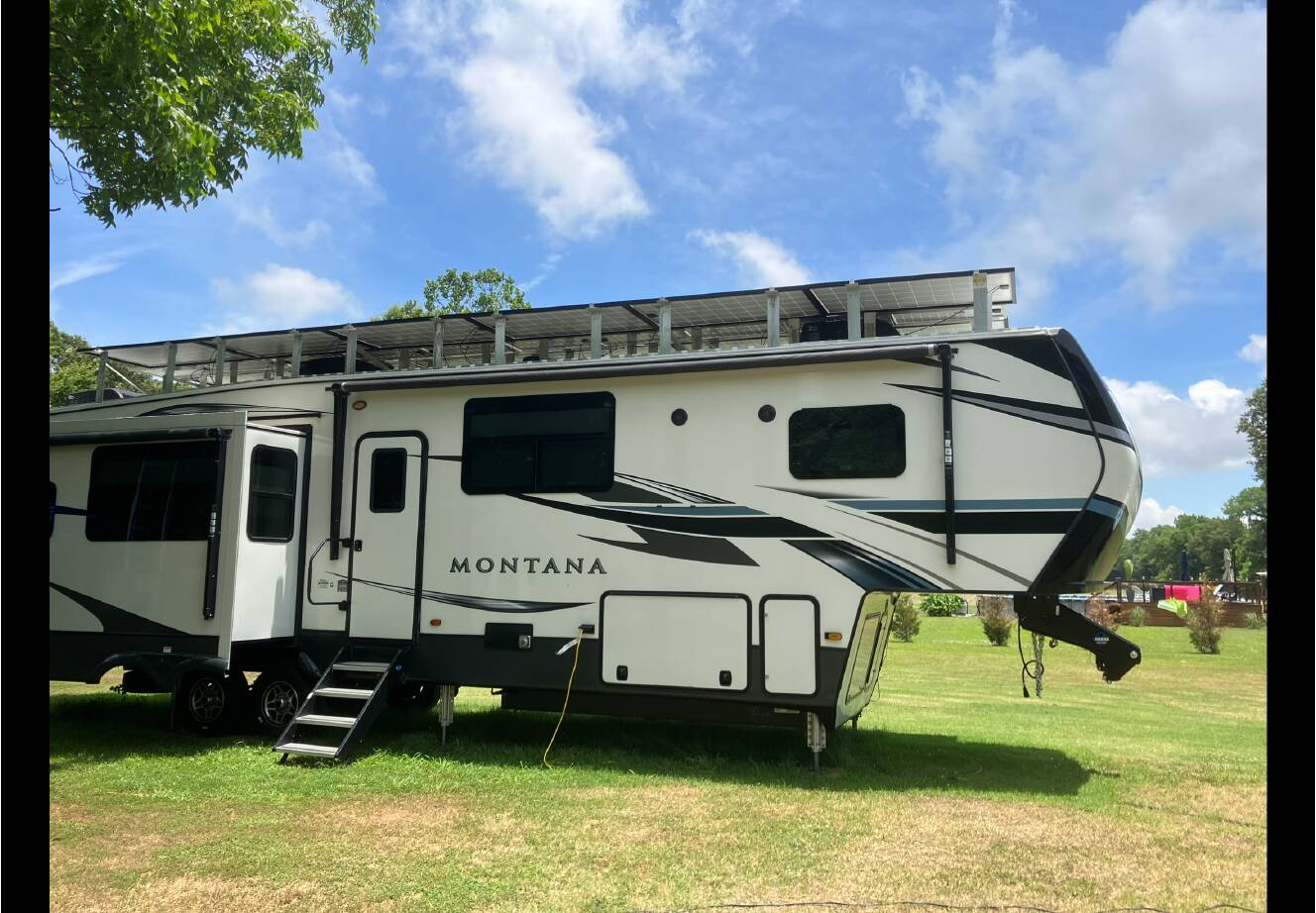 A photo of this 2021 Keystone MONTANA 3813MS