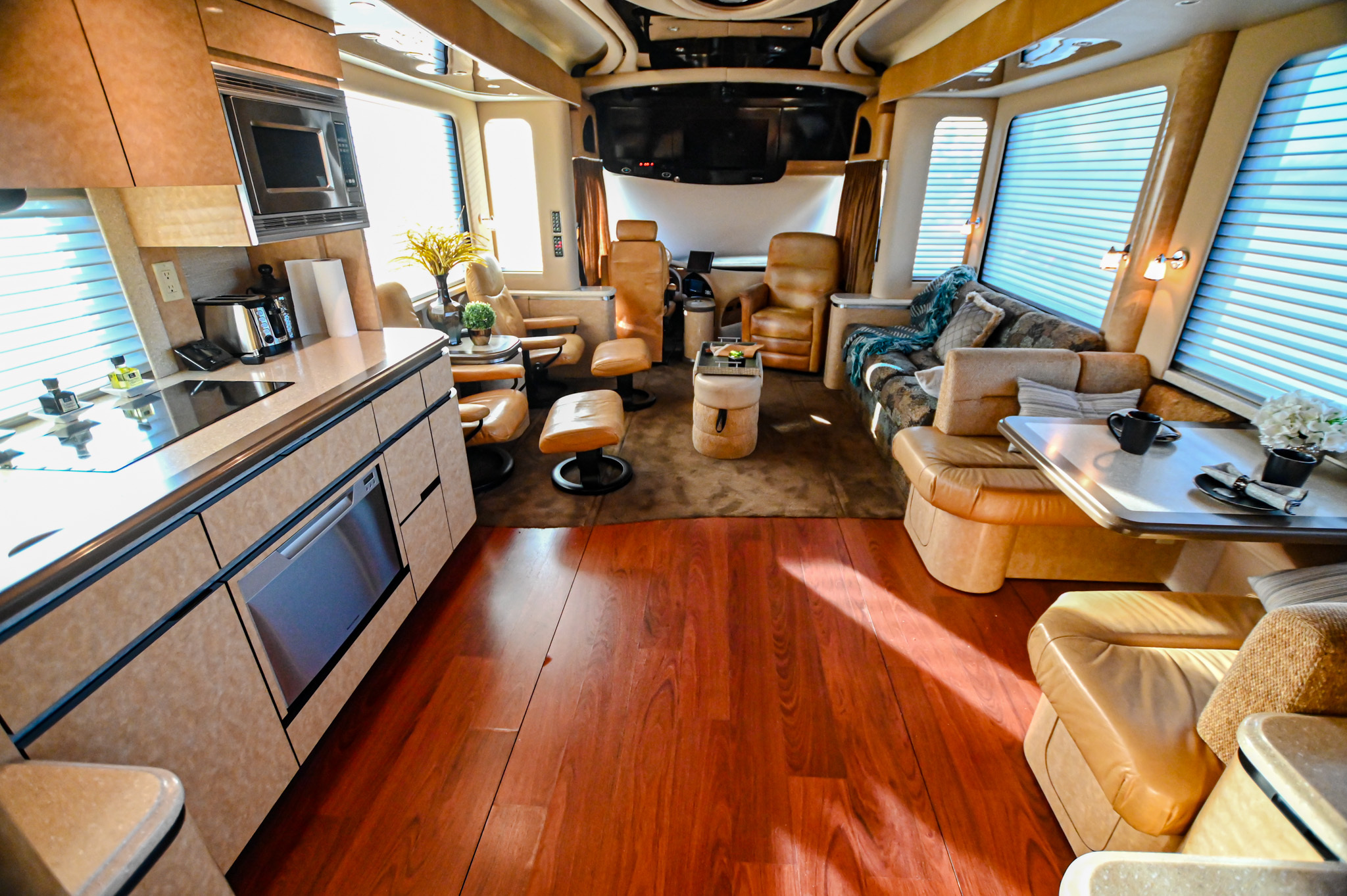 2011 Newell Coach QUAD SLIDE in springdale AR