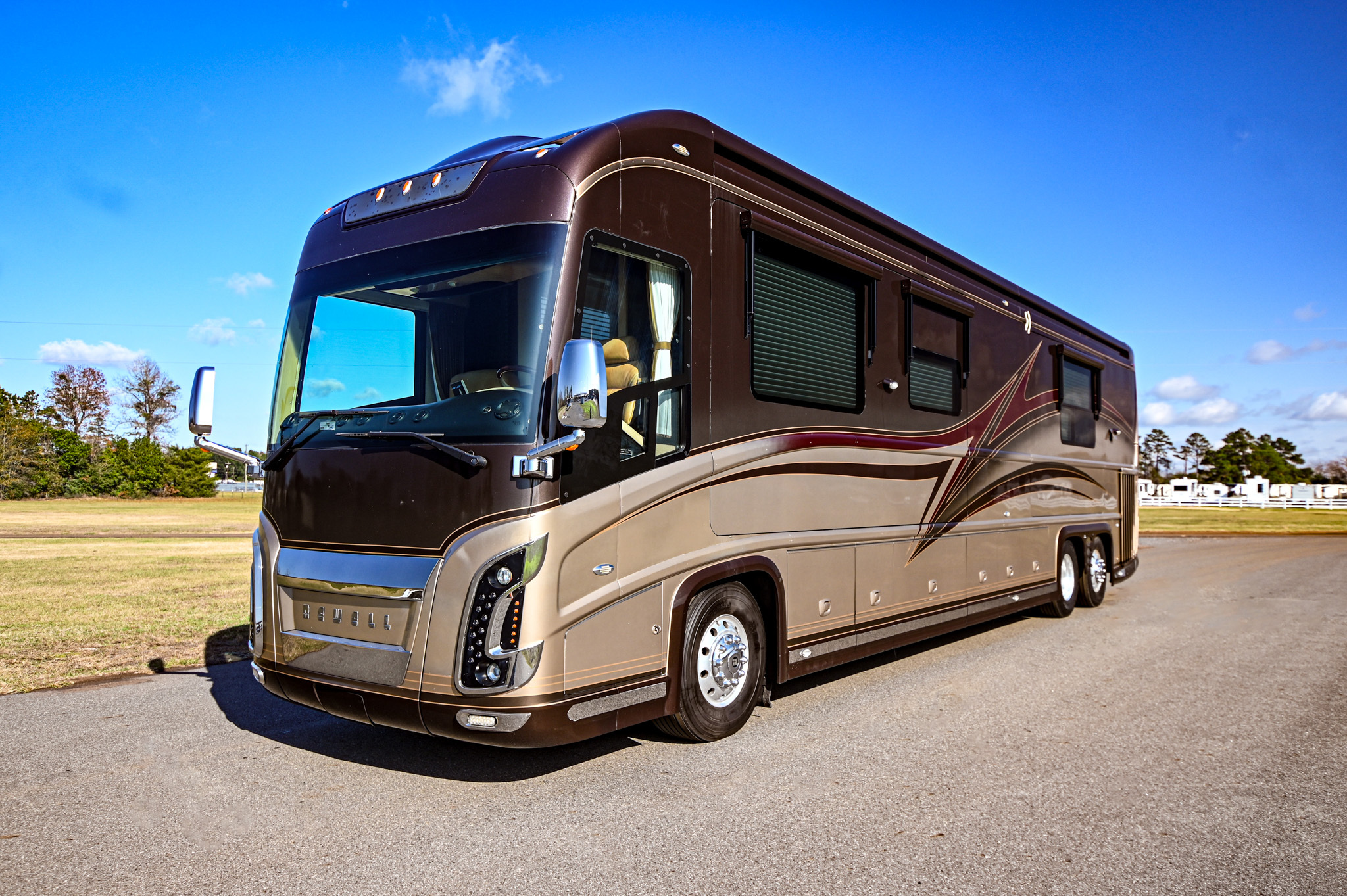 2011 Newell Coach QUAD SLIDE in springdale AR