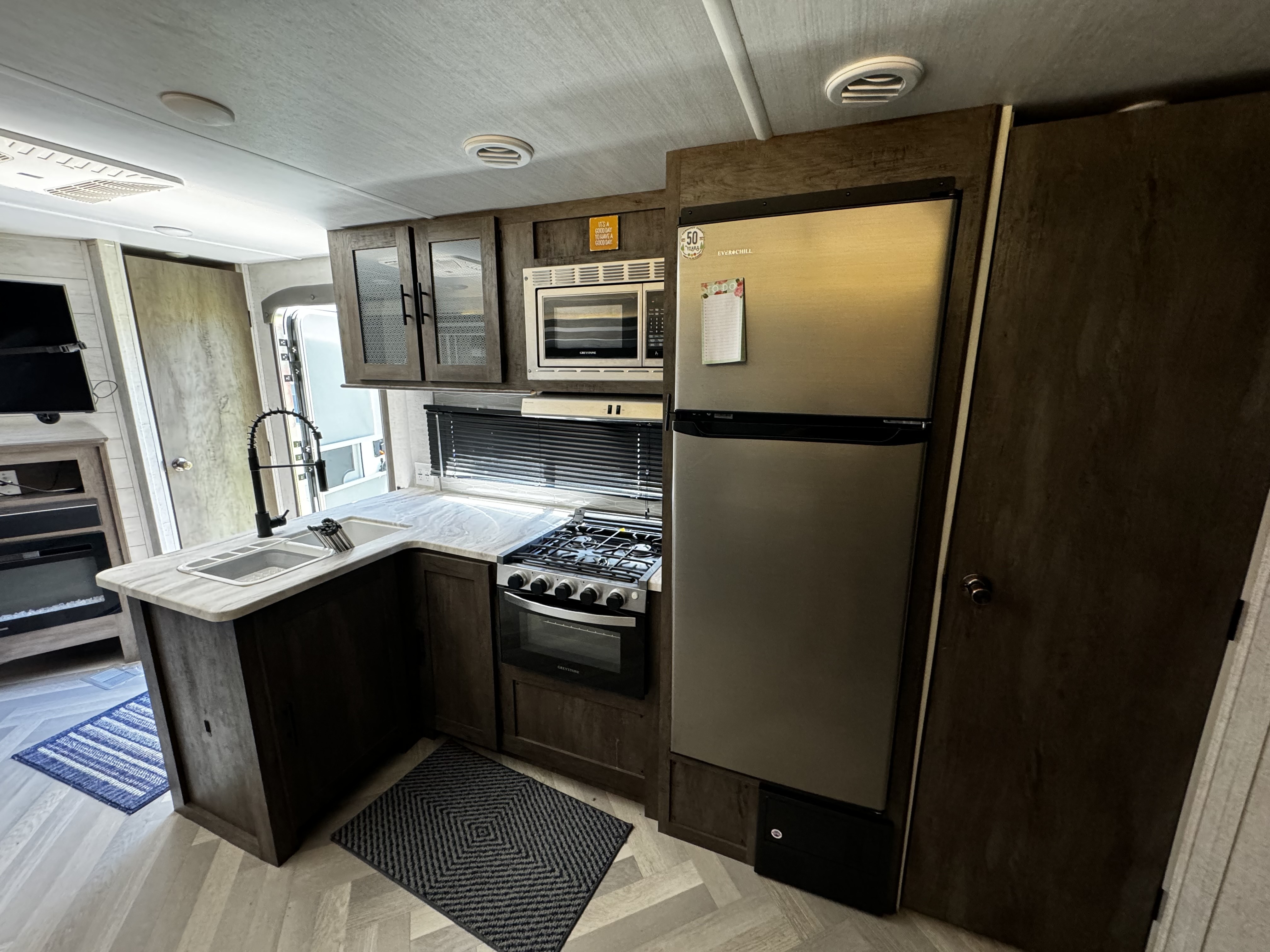 2021 Forest River SALEM 26DBUD in west warwick RI
