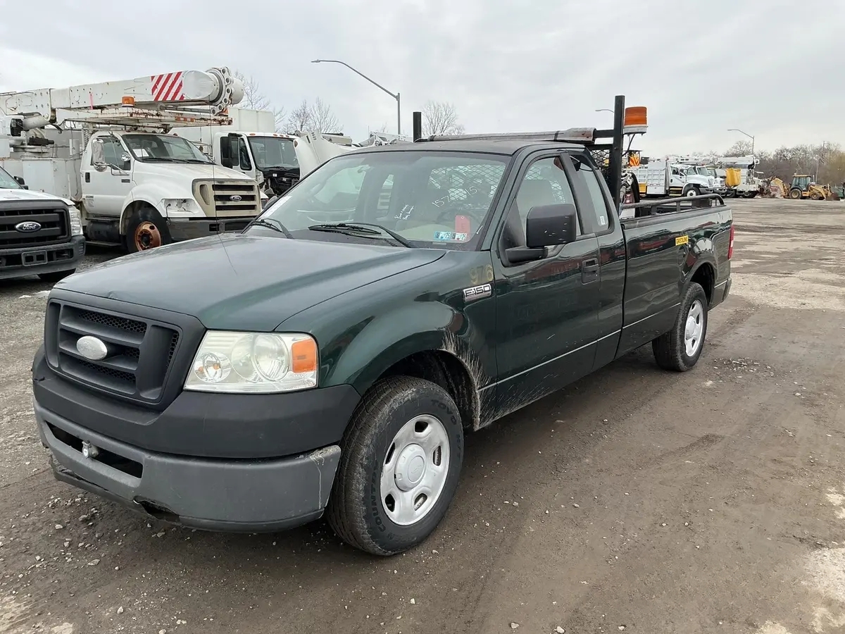 2007 FORD F150 XL in East Wareham, MA