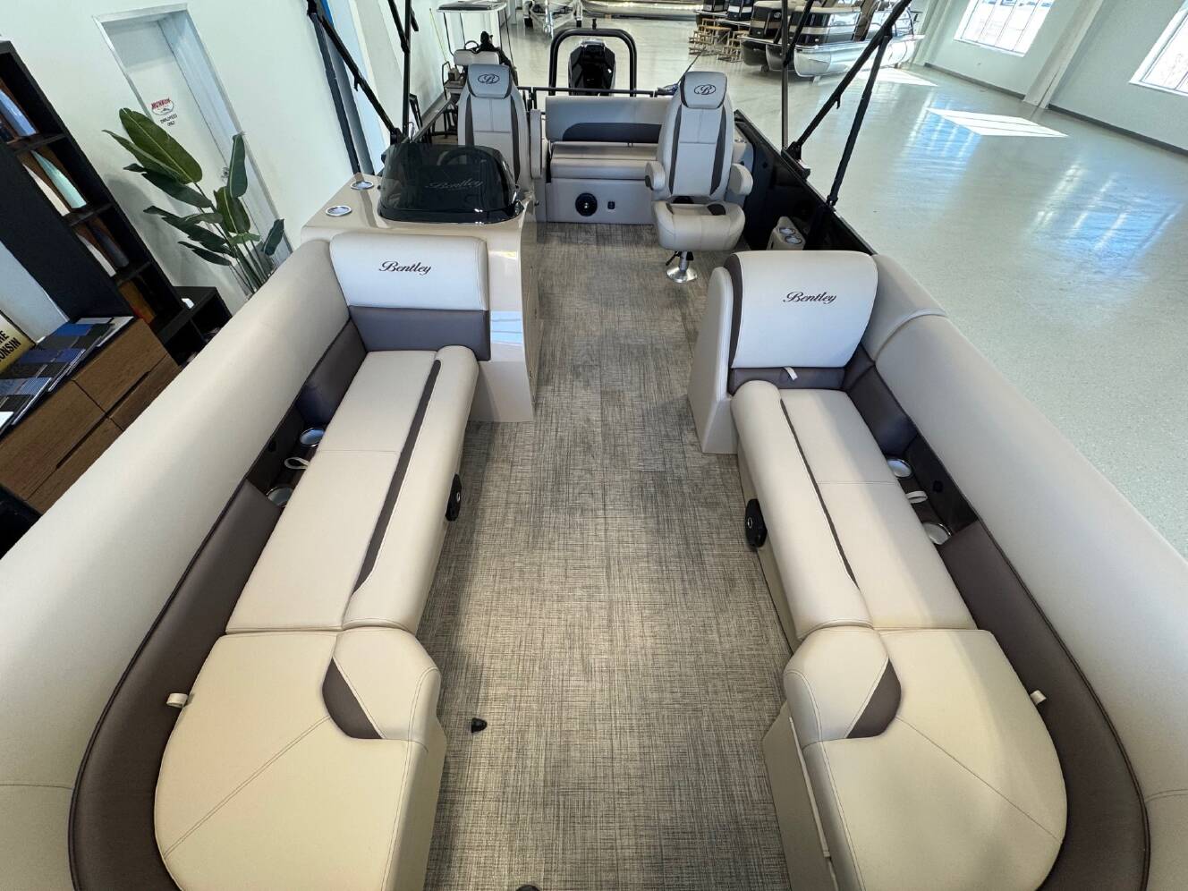 A photo of this 2026 Bentley LEGACY 243 SWINGBACK