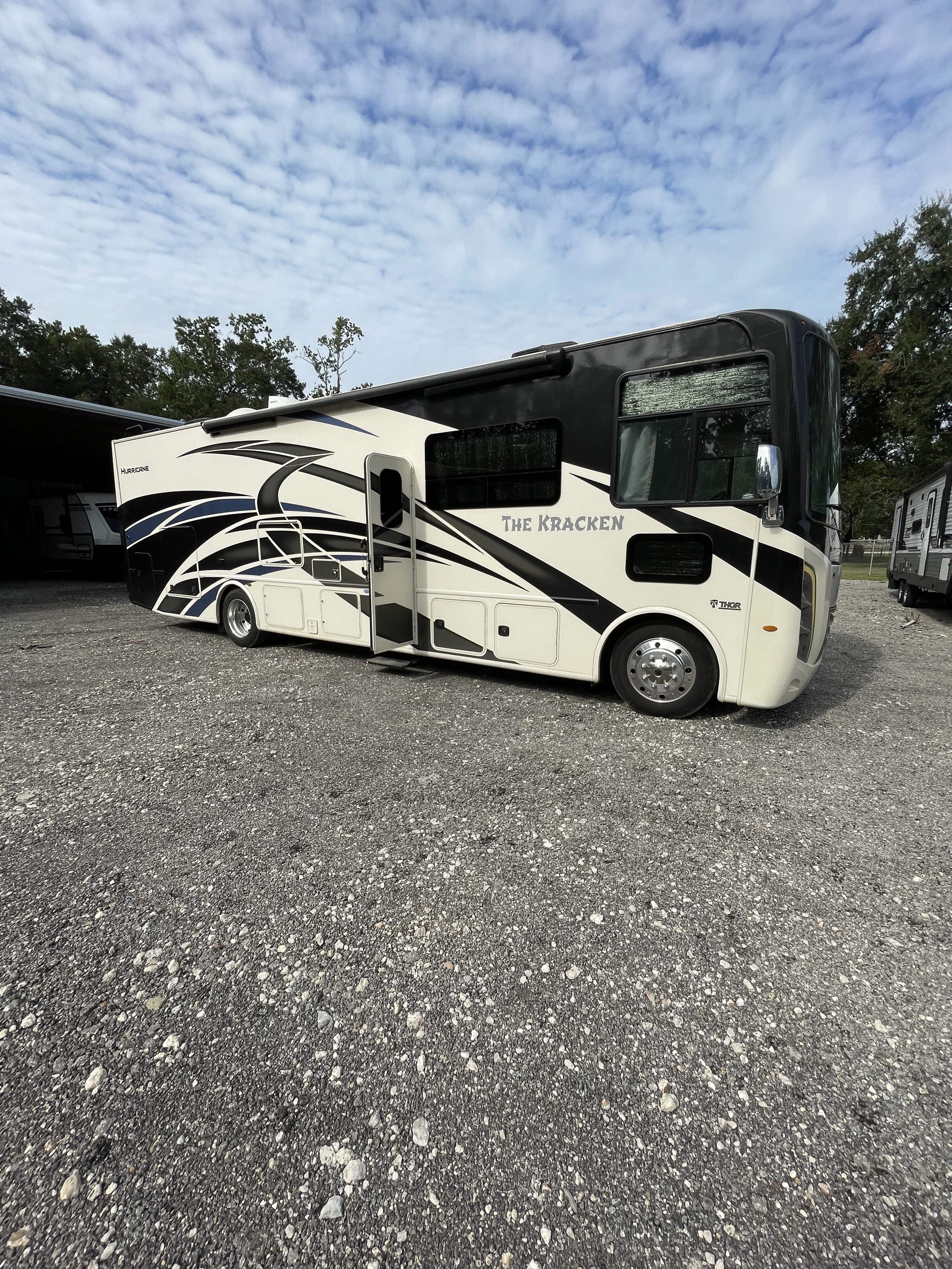2021 Thor Motor Coach HURRICANE 34J in humble TX