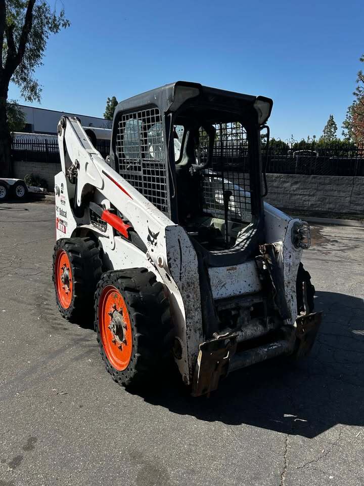 2016 BOBCAT S750 in Brea, CA