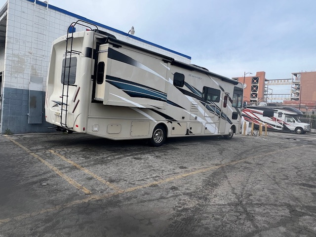 2021 Thor Motor Coach Windsport 32T in burbank CA