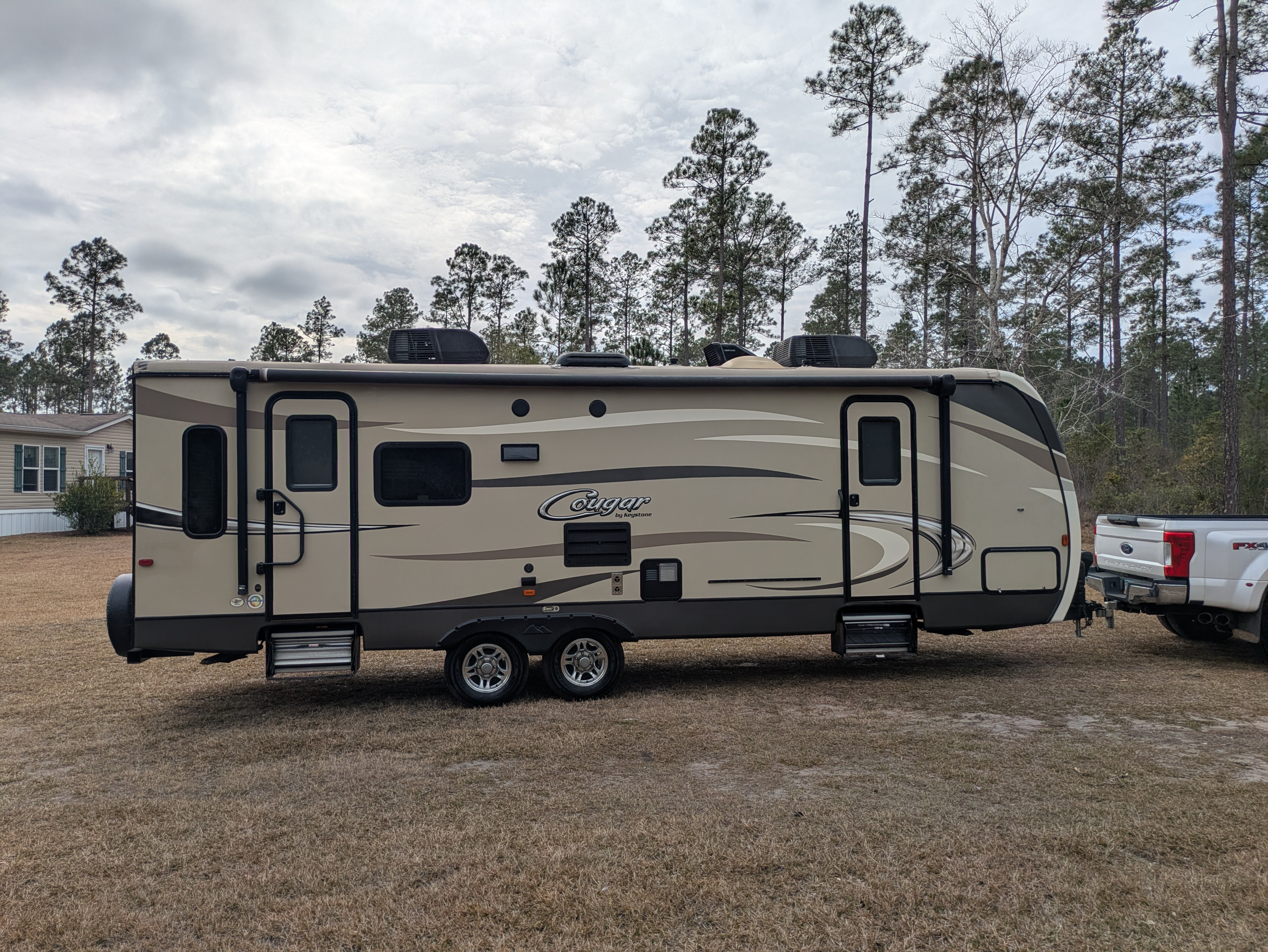 2017 Keystone COUGAR X-LITE 28RLS in folkston GA