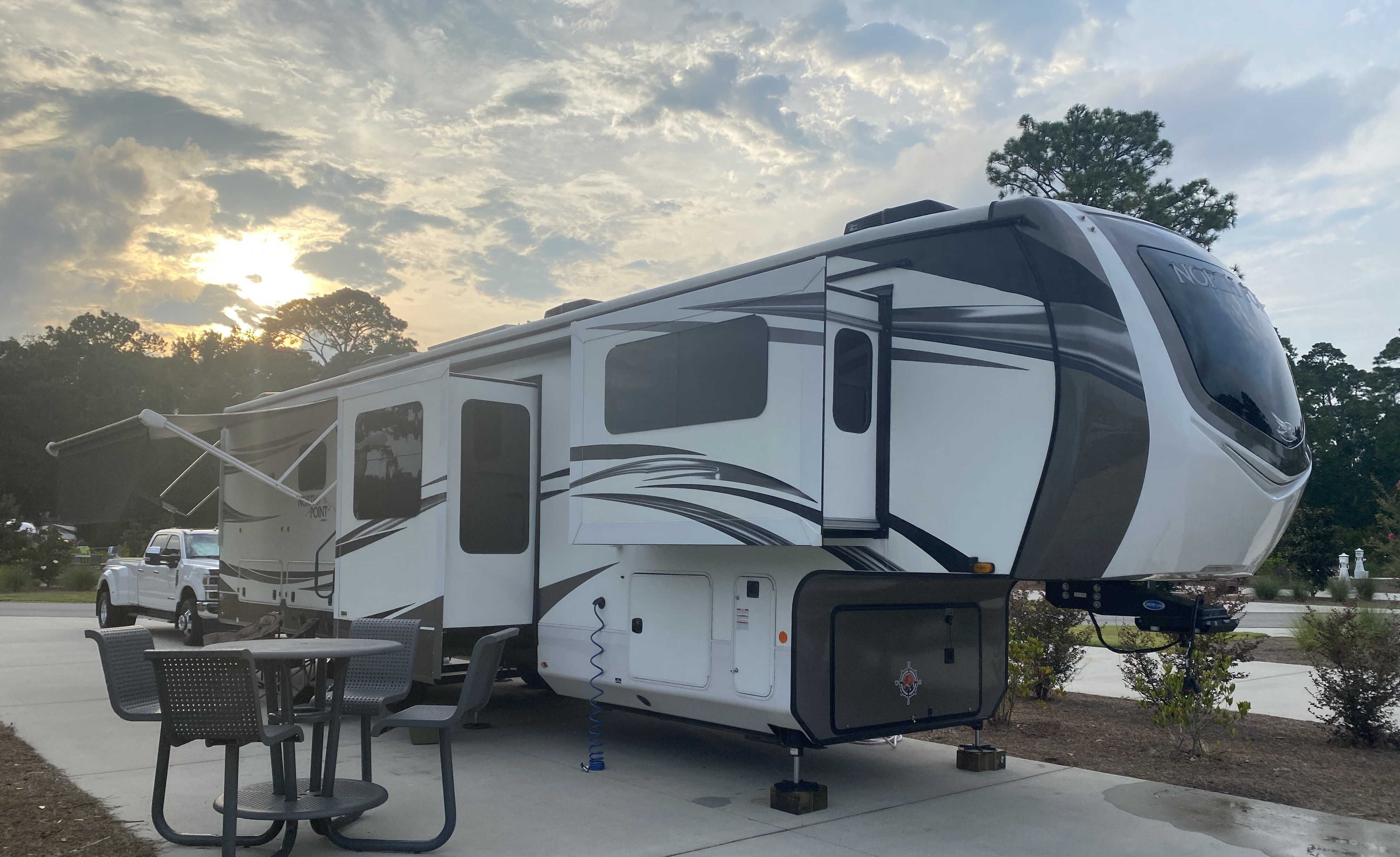 2021 Jayco NORTH POINT 382FLRB RV