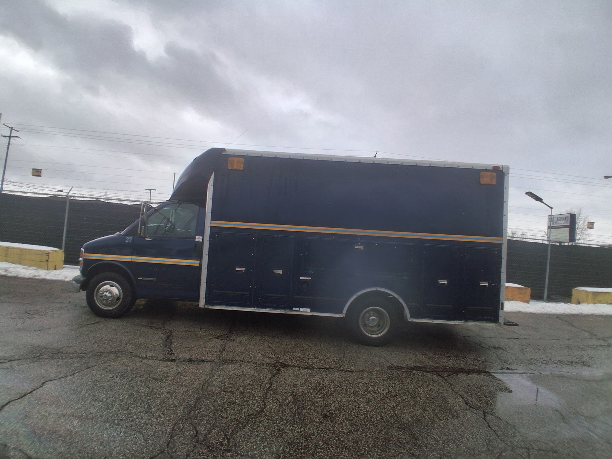 2000 CHEVROLET 3500 DRW in Orland Park, IL
