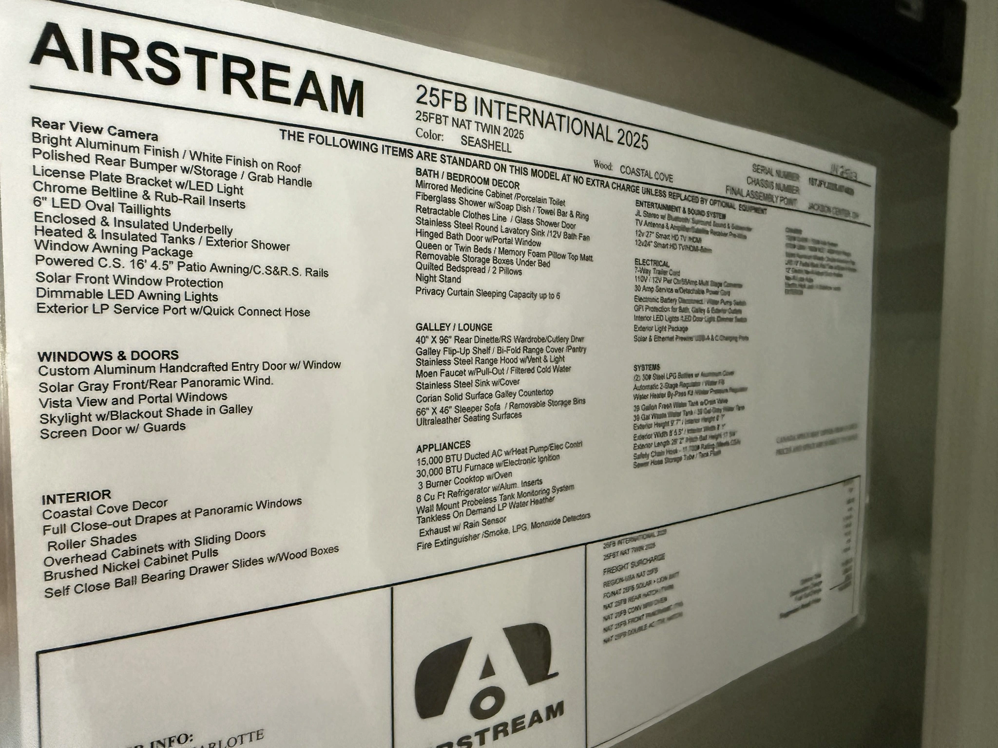 2025 Airstream INTERNATIONAL 25FB TWIN RV