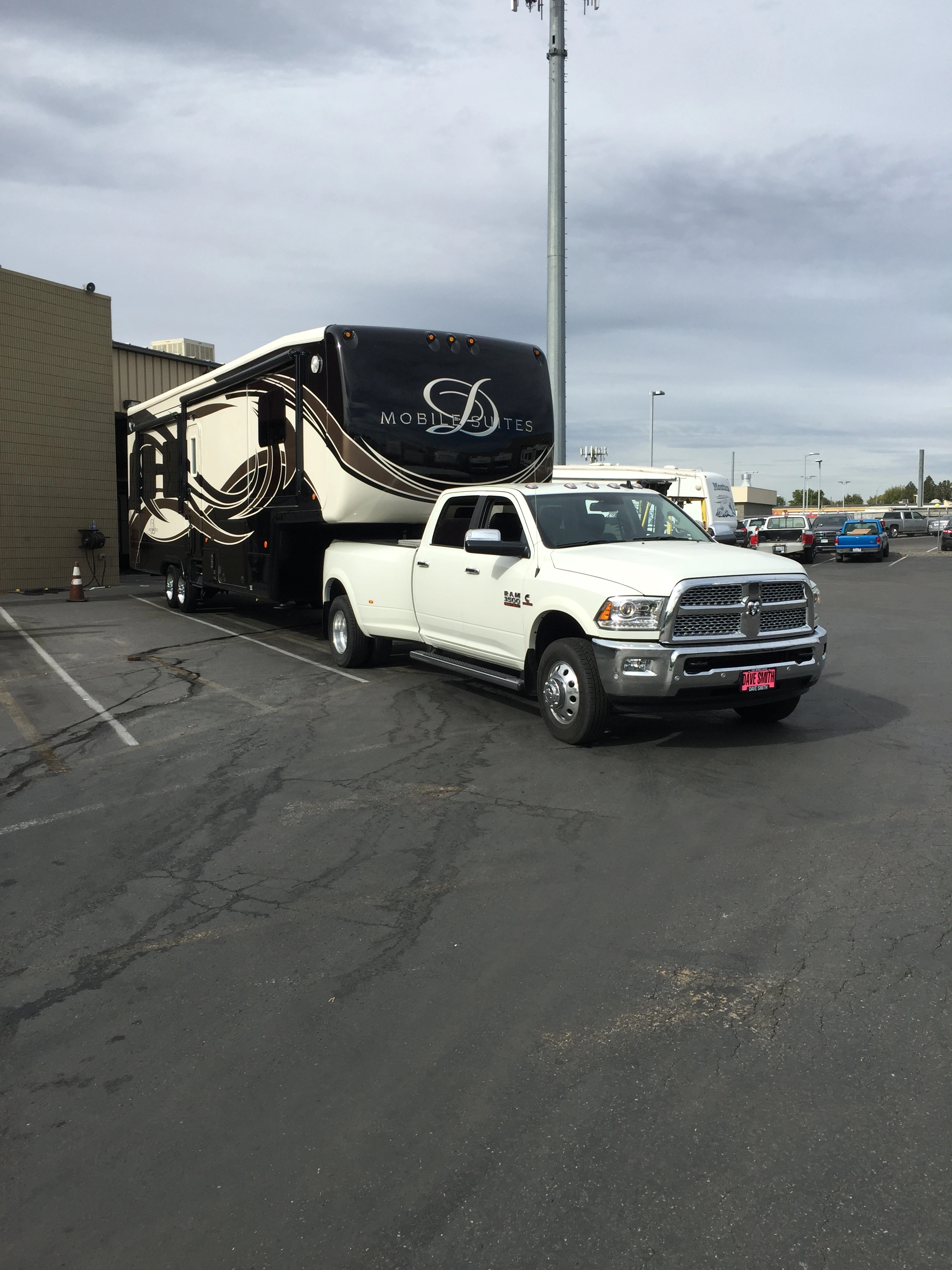 2016 DRV MOBILE SUITES 38RSB3 RV