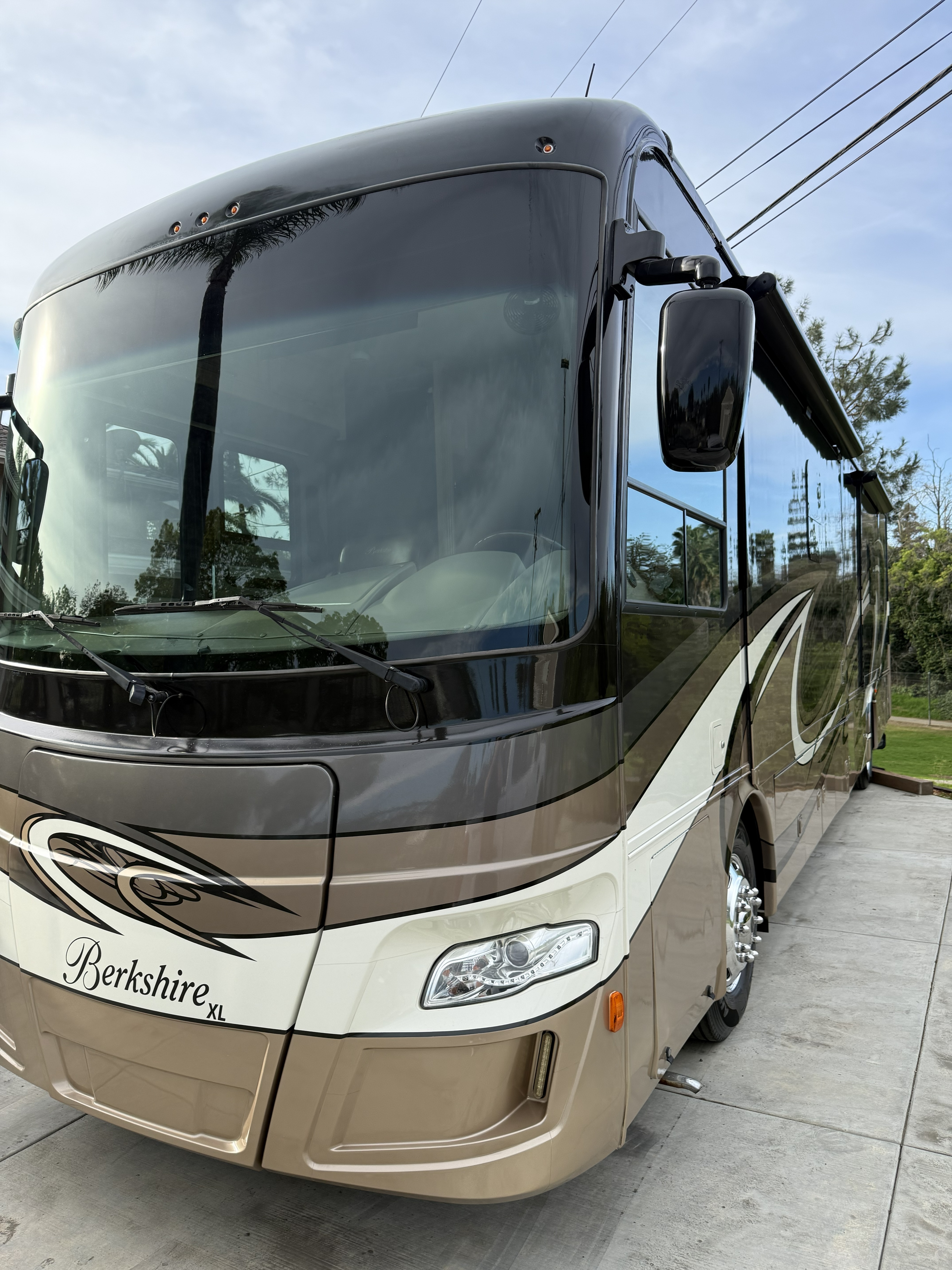 2017 Forest River BERKSHIRE XL 40B in fullerton CA