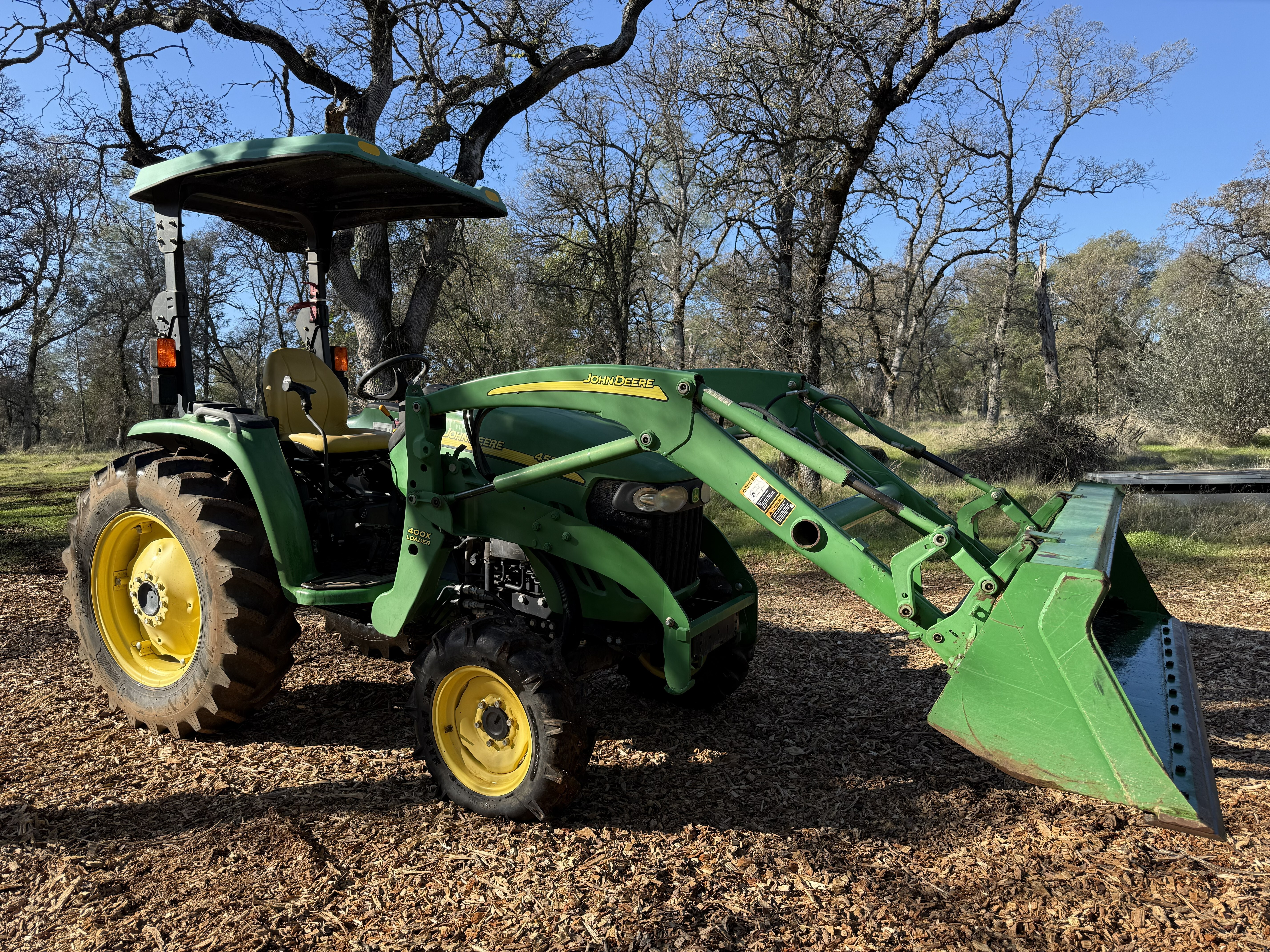 2011 JOHN DEERE 4520 in Sacramento, CA