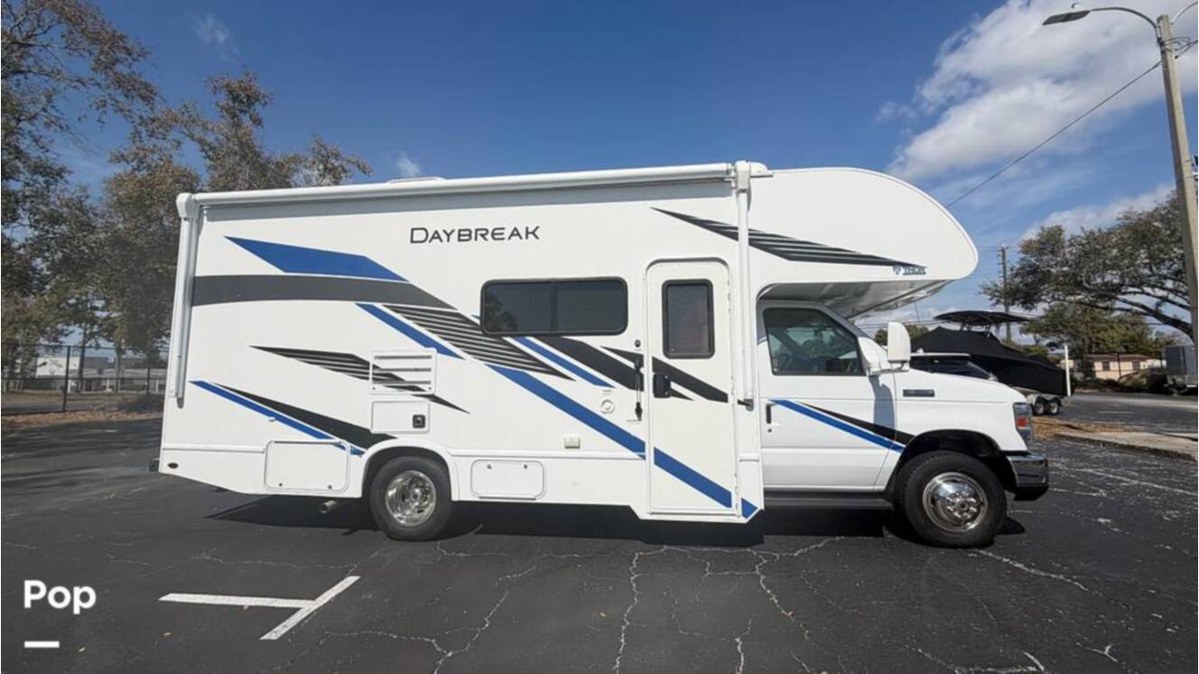 A photo of this 2020 Thor Motor Coach Daybreak 24DB