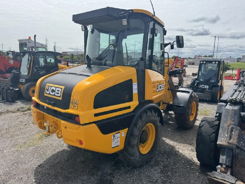 2024 JCB 407 Agri