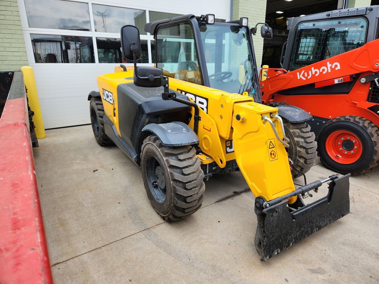 2023 JCB 505-20TC in Milwaukee, WI