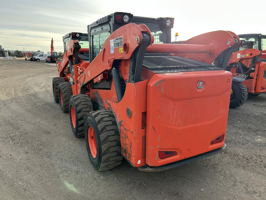2022 Kubota SSV75HC in Menomonee Falls, WI