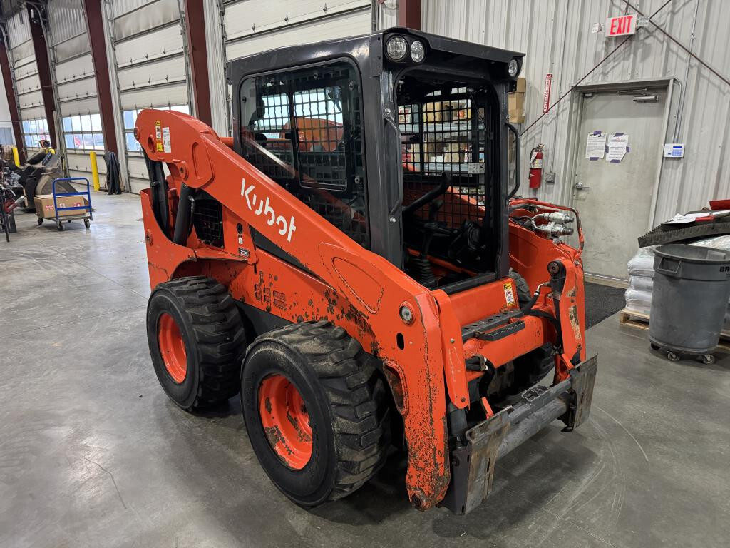 2022 Kubota SSV75HC in Menomonee Falls, WI