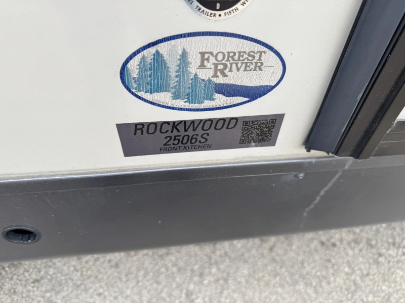 2020 FOREST RIVER ROCKWOOD LITE 2506S