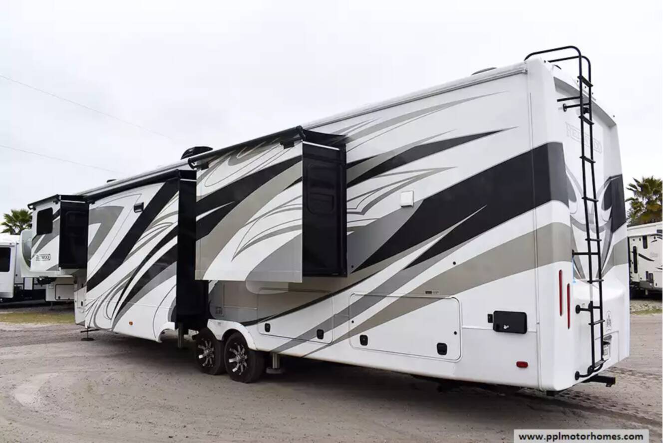 A photo of this 2024 Redwood REDWOOD RW4200FL