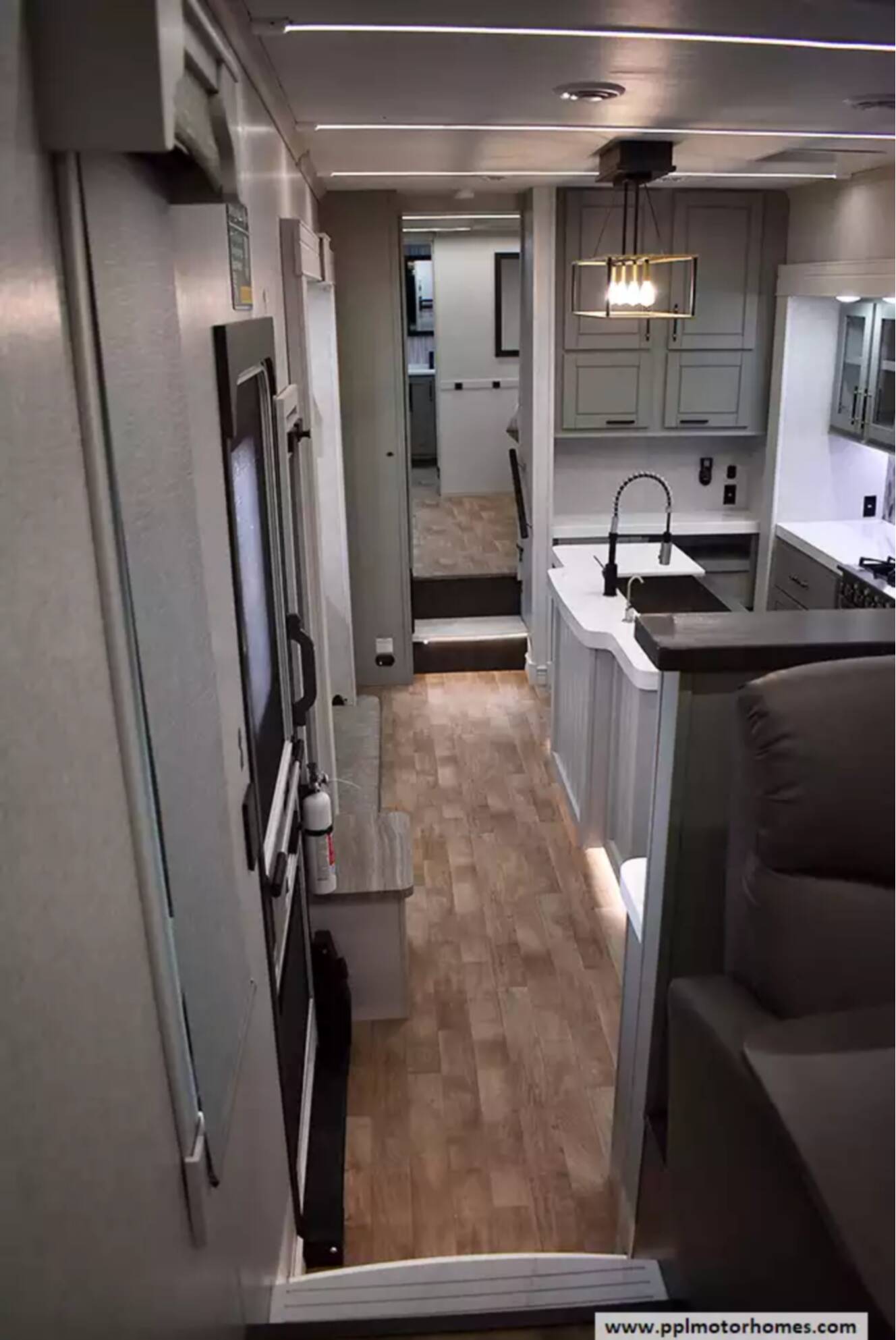 A photo of this 2024 Redwood REDWOOD RW4200FL