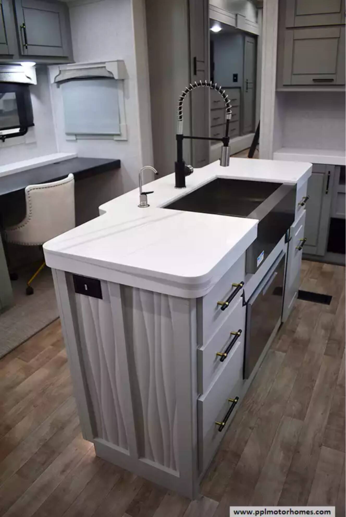 A photo of this 2024 Redwood REDWOOD RW4200FL