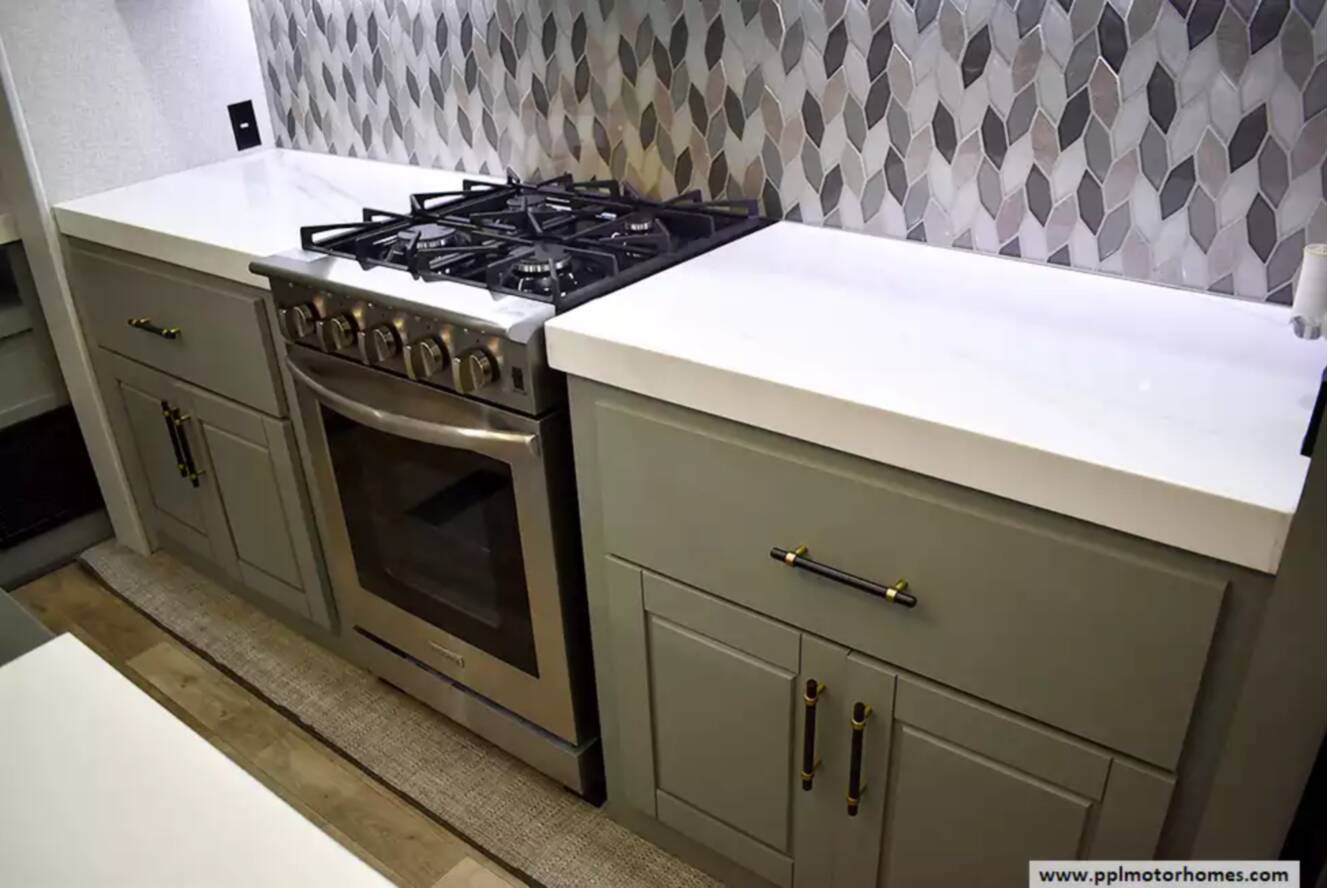 A photo of this 2024 Redwood REDWOOD RW4200FL