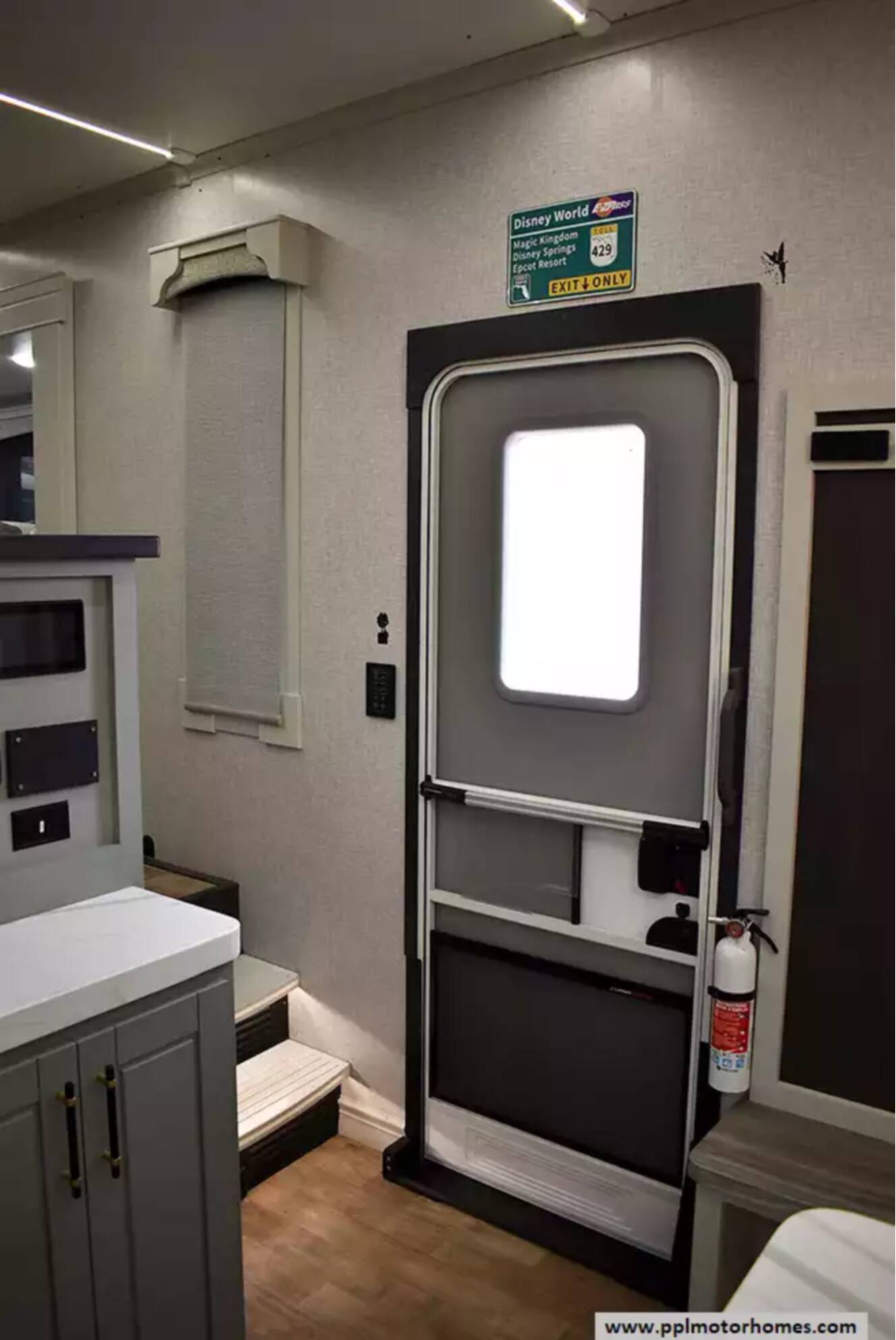 A photo of this 2024 Redwood REDWOOD RW4200FL