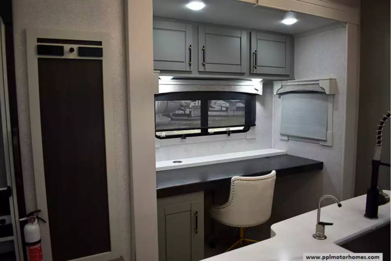 A photo of this 2024 Redwood REDWOOD RW4200FL