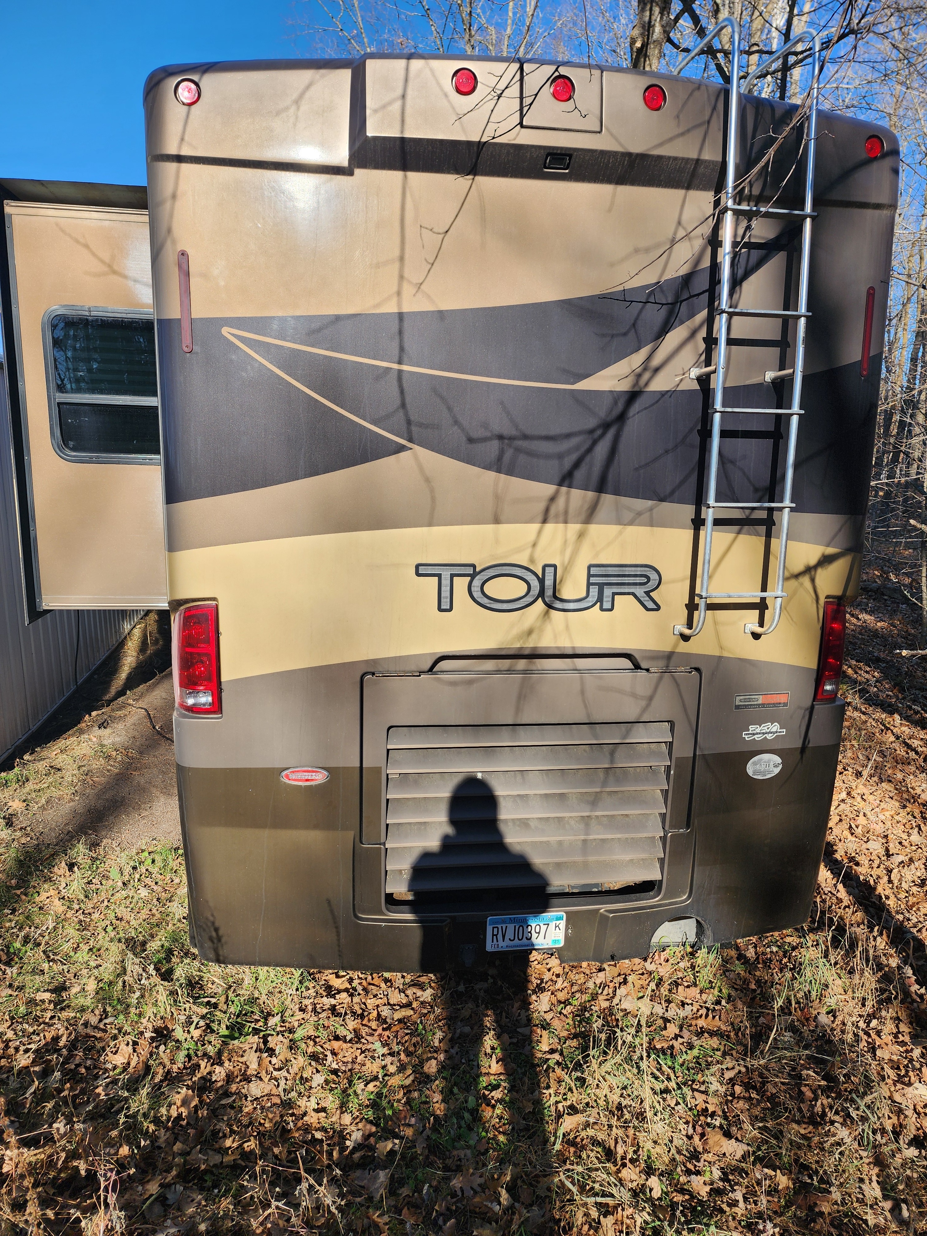 2006 Winnebago TOUR 40KD in hackensack MN