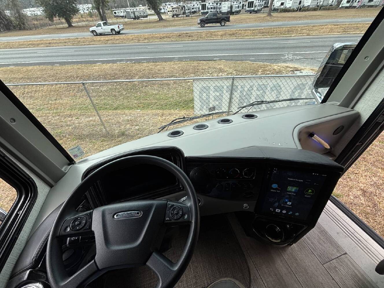 A photo of this 2023 Thor TUSCANY 40RT
