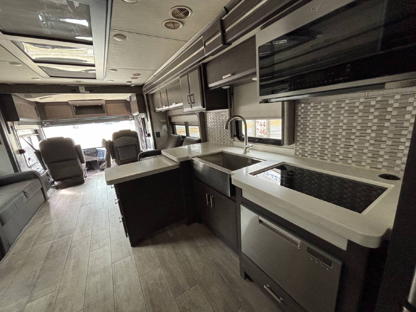 A photo of this 2023 Thor TUSCANY 40RT