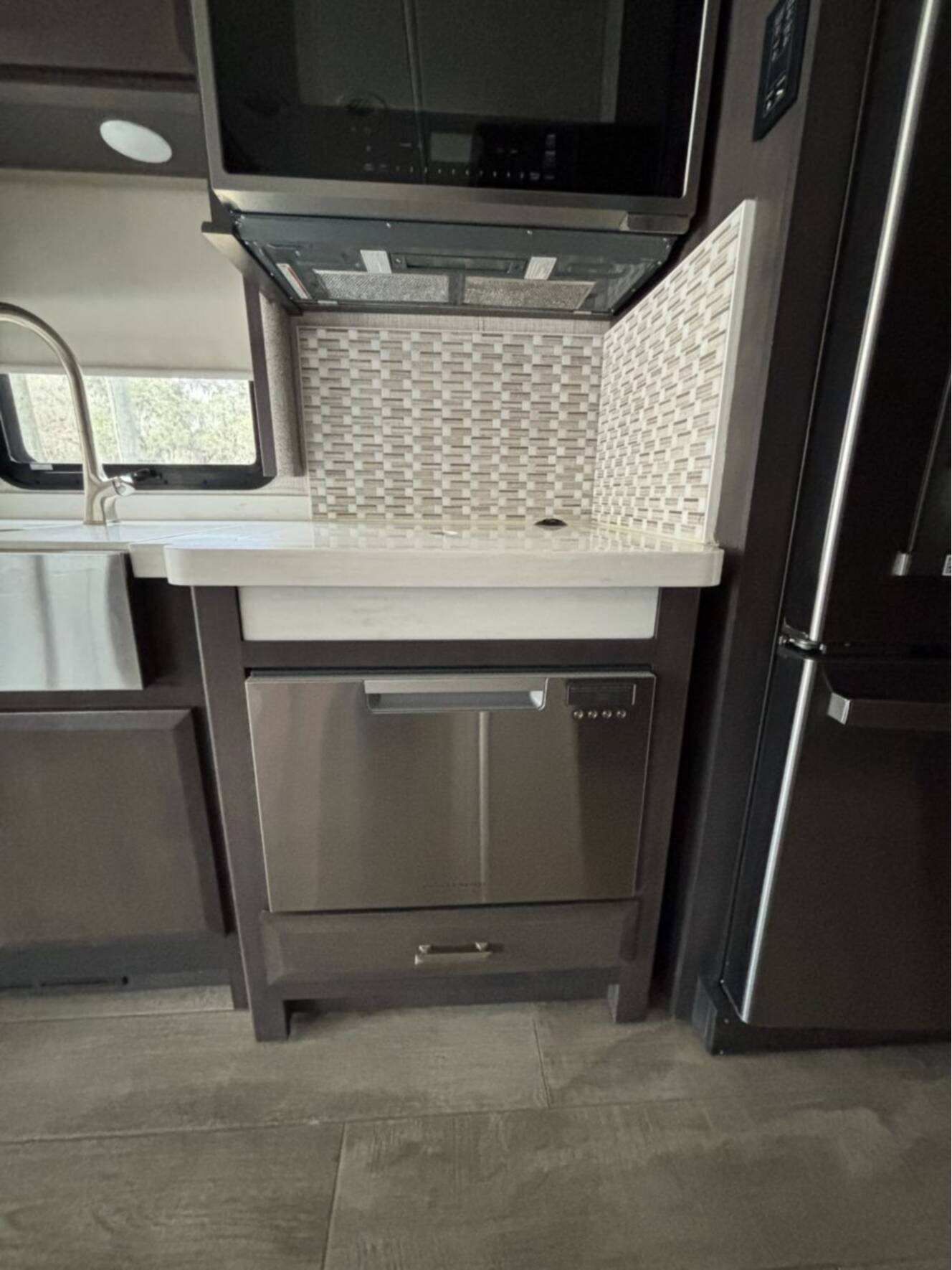 A photo of this 2023 Thor TUSCANY 40RT