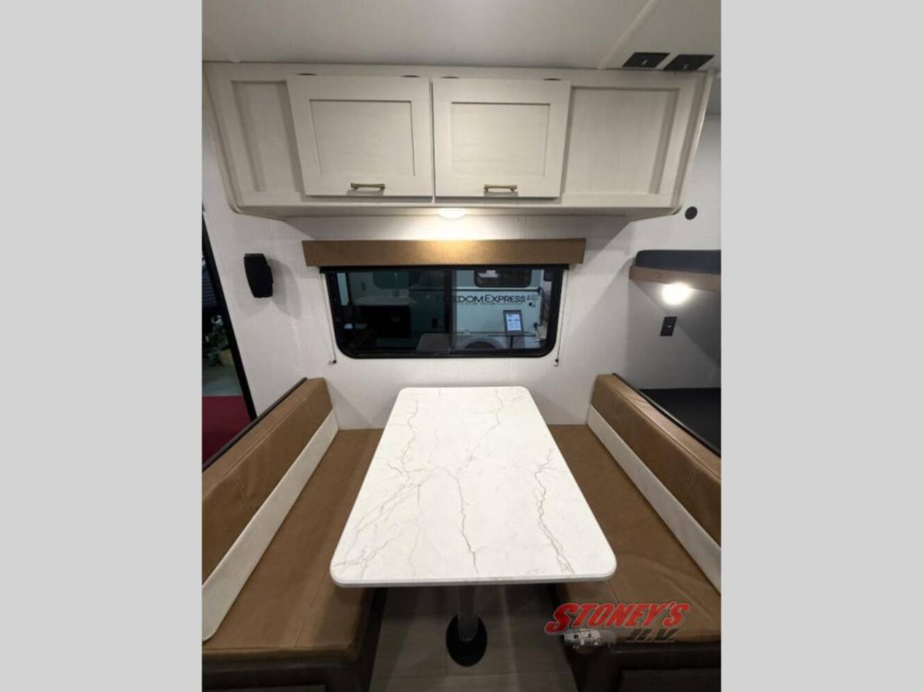 A photo of this 2026 Crossroads Zinger Lite 252BH