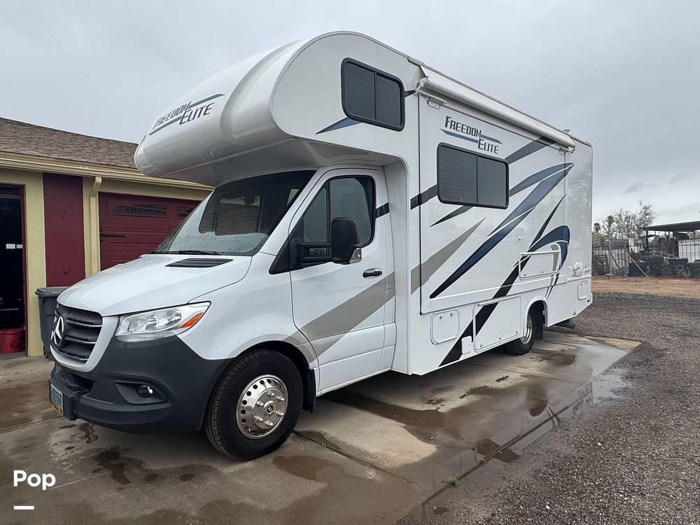 2024 Thor Motor Coach Freedom Elite 24FL in mentor MN