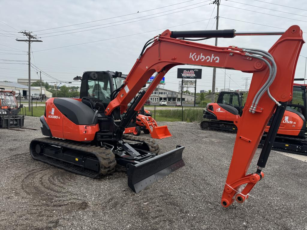 Kubota KX080-5 in Menomonee Falls, WI