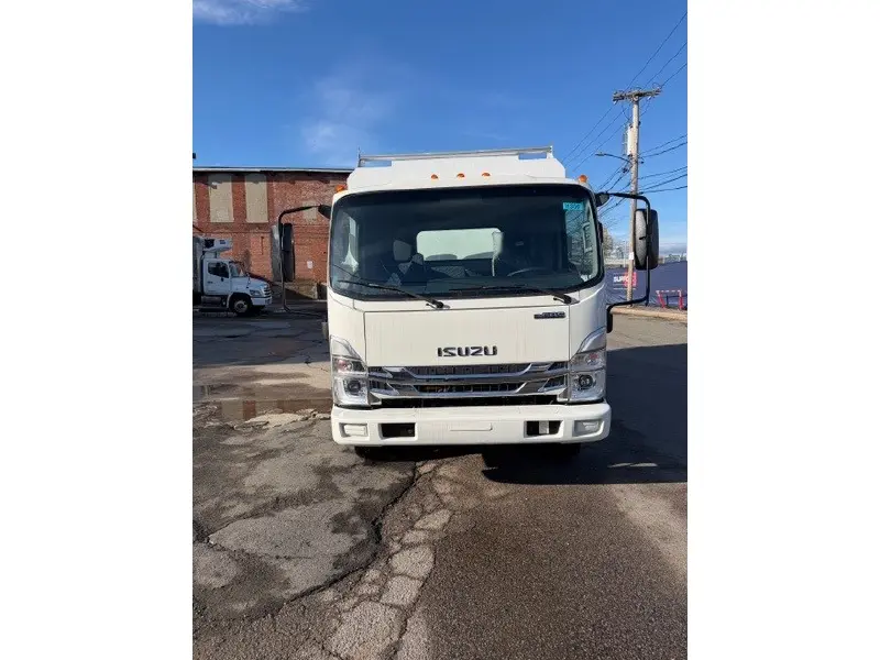 2026 ISUZU NPR HD