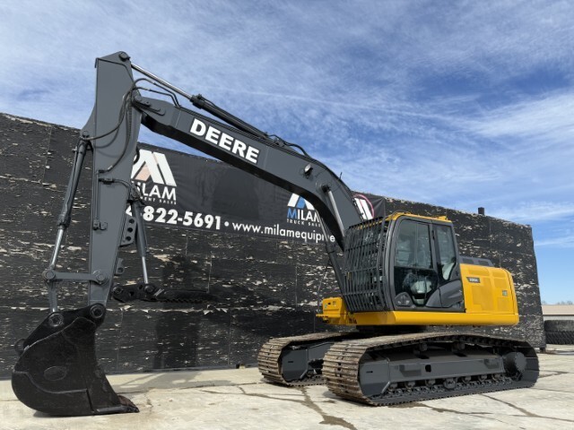 2023 DEERE 200GLC in Sutherlin, VA