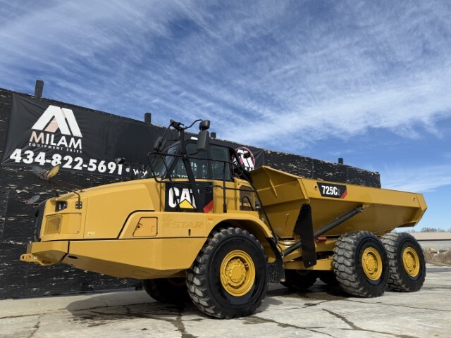 2020 CATERPILLAR 725C2 in Sutherlin, VA
