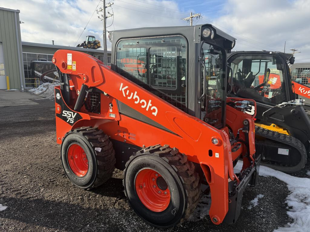 Kubota SSV75PHC in Menomonee Falls, WI